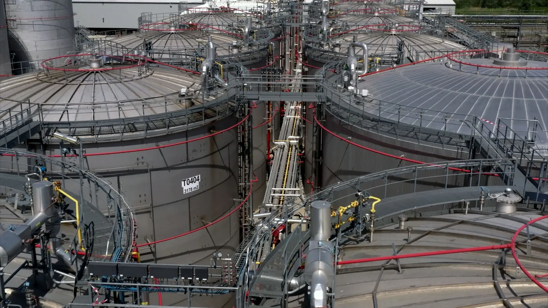 Trace heating for tanks and safety valves Trace heating for tanks and safety valves